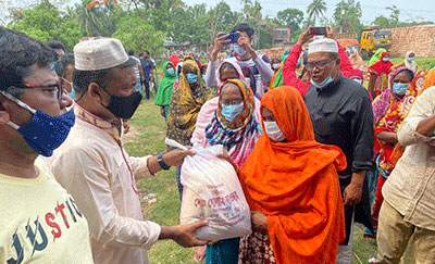 লালপুর কেন্দ্রীয় প্রেসক্লাবের সাত দিনব্যাপি মাস্ক বিতরণ কার্যক্রম শুরু