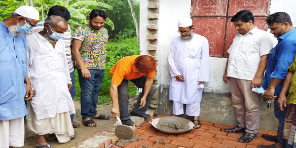 বড়াইগ্রামে আবু সাঈদ স্মৃতি পাঠাগার প্রাঙ্গনে ব্যাডমিন্টন মাঠের উদ্বোধন করলেন উপজেলা চেয়ারম্যান