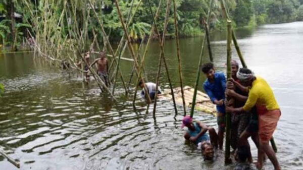 অবশেষে সেচ্ছাশ্রমেই যাতায়াতের ব্যবস্থা