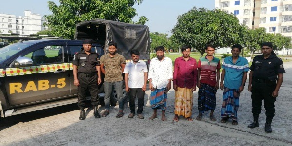 মুদ্রা বিক্রির নামে প্রতারণা, ইউপি সদস্যসহ গ্রেপ্তার ৬